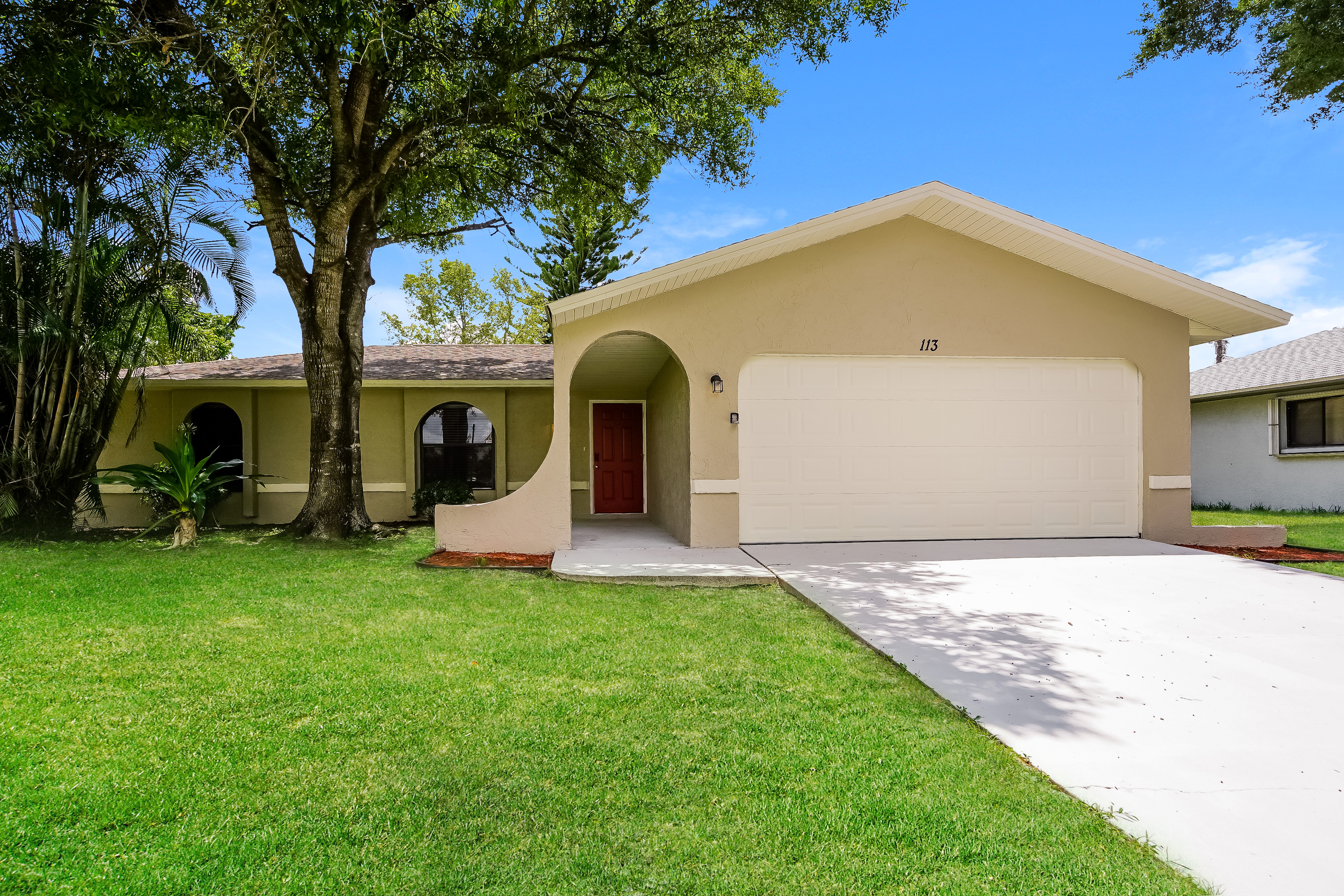 113 NE 18th Pl, Cape Coral, FL 33909